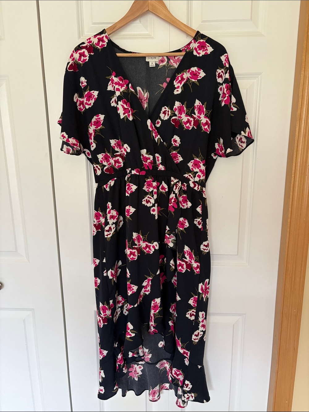 J. Crew dark navy and pink floral ruffle dress in EUC 🙌